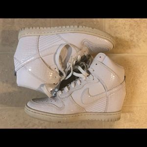 Women dunk sky hi white wedge sneakers size 7.5